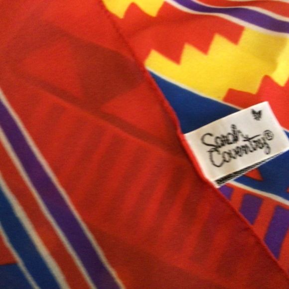 Sarah Coventry Made in Italy Scarf 28” x  28” Wonderful colors and pattern! - Picture 3 of 6